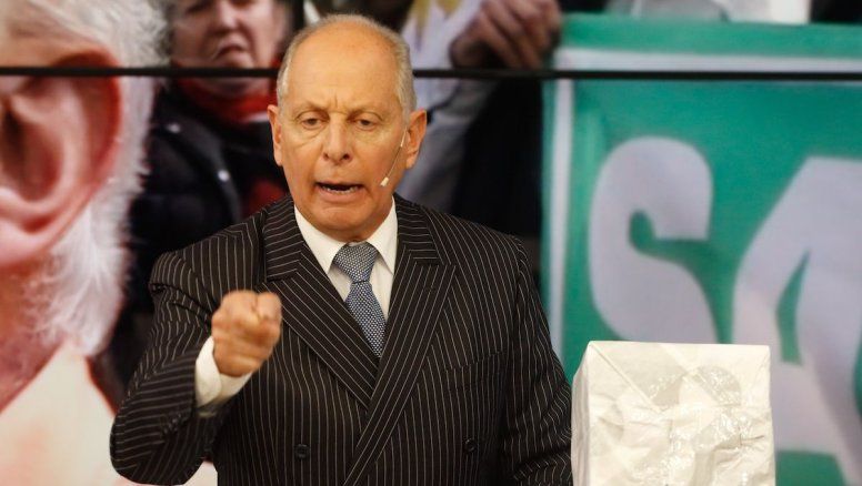 Gustavo Salle estalló en las redes contra el periodismo ensobrado que pide su cabeza