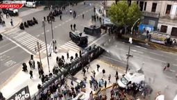 Disturbios frente al Congreso en Buenos Aires.