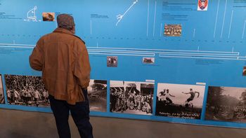 Uruguayos campeones: inauguraron homenaje a futbolistas de 1924.