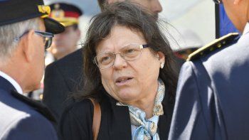 Poder Ejecutivo puede dejar en suspenso los cuestionados traslados dispuestos por Mónica Ferrero