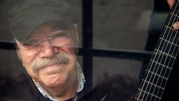 altText(La patria compañera)}