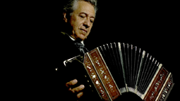 altText(Falleció por coronavirus el maestro Raúl Jaurena)}