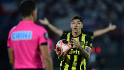altText(Peñarol pierde un titular indiscutido para Aguirre y la firma de Arezo está trancada)}