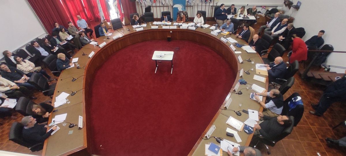 Comisión de Descentralización del Congreso de Intendentes.