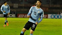 altText(Valverde fisurado es baja en la selección en duda Gómez y Cáceres)}