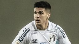 altText(Yonatan Rodríguez demora y Nacional mira otras opciones)}