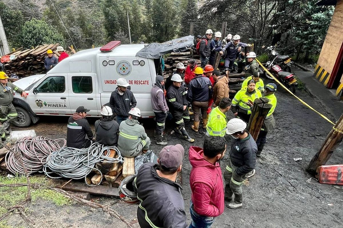 Confirman la muerte de 21 mineros tras las explosiones en las minas de carbón de Sutatausa.