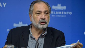 Gandini: Probablemente se suspenda al senador Penadés