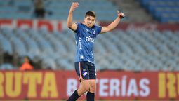 altText(Nacional venció a Racing, sigue primero en el Clausura y mete presión en la Anual)}