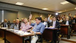 altText(Segunda División: Se aplazó el reinicio de la fase regular)}