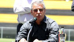 altText(Peñarol en llamas: ahora van por Bengoechea)}