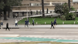 altText(Registran incidentes entre hinchas de Boca y Nacional)}