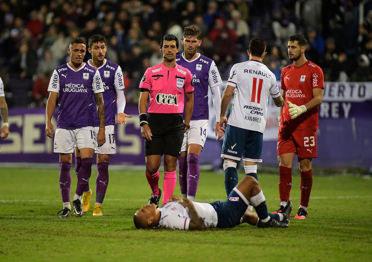 Final del Campeonato de Fútbol Uruguayo en Montevideo, Uruguay