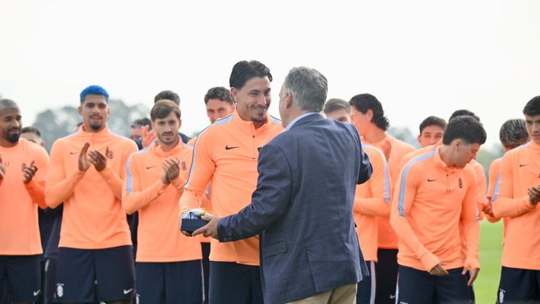 Orsi confirmó que viajará al Mundial para acompañar a Uruguay