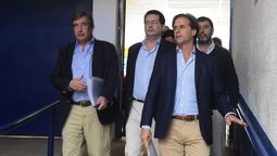 altText(Lacalle Pou a puros “fierros”)}