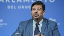 altText(Peña le respondió a Bordaberry tras su columna)}