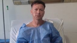 altText(Fue al hospital para cirugía de vesícula y salió con una vasectomía)}