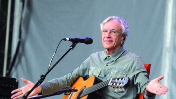 Veloso: En casa nunca interpreto mis canciones. No les encuentro la gracia.