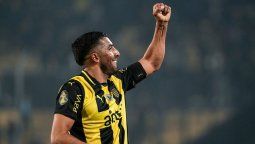altText(Peñarol: Maxi Olivera sigue; Gularte y Angulo en etapa de definición)}