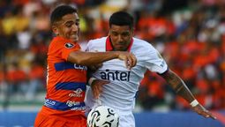 altText(River Plate, Libertad y Táchira en el camino de Nacional)}