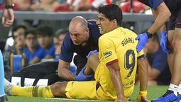 altText(Luis Suárez sería baja para los partidos de la selección uruguaya)}