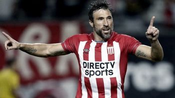 Mariano Pavone firma con Defensor Sporting