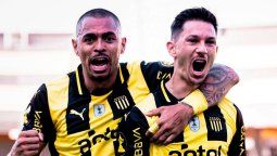 altText(Peñarol batió un récord histórico con una goleada clásica)}
