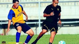 altText(Peñarol y Juventud empataron 3 a 3 en el amistoso de este miércoles)}