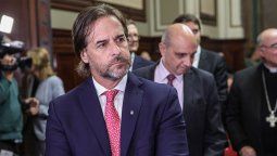 altText(Para creer que el presidente no sabe nada hay que comprarlo por tonto)}