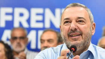 Bergara hacia la Intendencia de Montevideo.