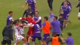 altText(AUF maneja severas sanciones tras incidentes entre Defensor Sporting y River Plate)}