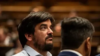 Reclamo salarial de Adeom Canelones está descolgado de la realidad, dijo Irigoin