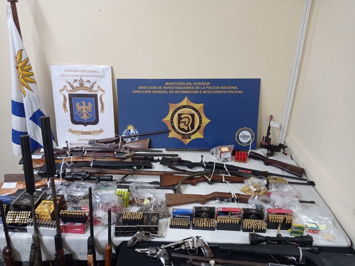 Armas y municiones incautadas en la Operación Popular.