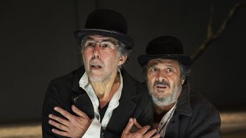 Entrevista a Iván Solarich. En el umbral de la espera:  memoria y el absurdo del presente