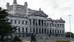 altText(La inteligencia artificial no es garantía para la democracia)}