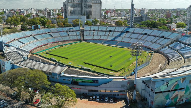 Peñarol-Botafogo se jugará en el Estadio Centenario con ambas hinchadas