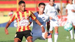 altText(Resultados y posiciones parciales de la 8va fecha del Clausura)}