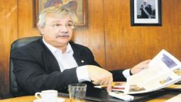 altText(Enrique Pintado renunció al Senado para apoyar a Mario Bergara)}