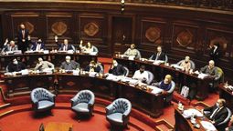 altText(Ingresarán nuevas leyes de urgencia al parlamento)}