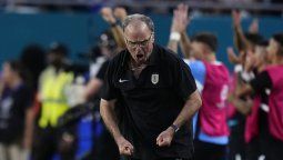 altText(Exjugador de la Selección Argentina salió en defensa de Bielsa)}