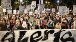 altText(Organizaciones feministas marchan contra todas las formas de violencia machista)}