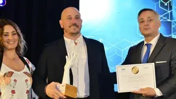 Esto refuerza mi idea de apostar por la ciencia dijo Moratorio al recibir el premio por su labor científica
