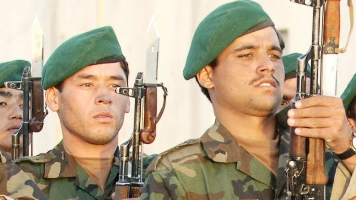 Militar baleado en intento de asalto en cuartel de Flores