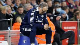 altText(Descendió Leeds y la hinchada se acordó de Marcelo Bielsa)}