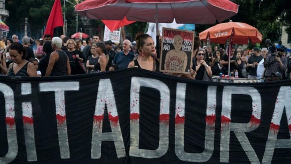 Brasil: Miles de personas protestaron contra la dictadura militar en varias ciudades del país