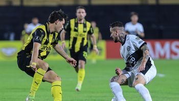 Peñarol derrotó 3 a 2 a Olimpia y clasificó a octavos de la Libertadores