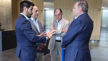 Líder de Cabildo Abierto, Guido Manini Ríos, se desmarcó de la actitud mezquina de la oposición.