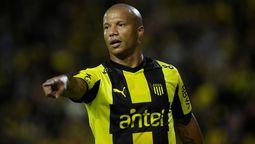 altText(Peñarol: el Pato Sánchez se perfila como titular )}