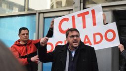 altText(AEBU ocupó el Citibank y hubo paro en toda la banca privada)}