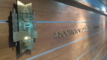 Peñarol y Nacional se reúnen para armar un borrador de la Liga Profesional